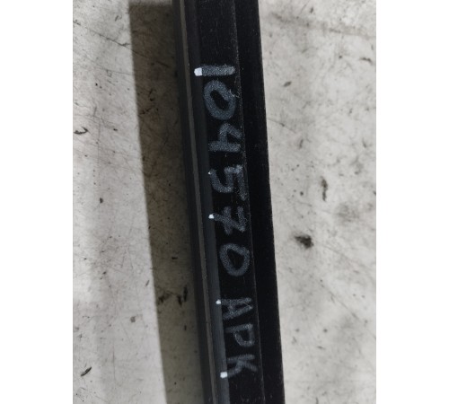 Уплотнитель стекла (передний левый)