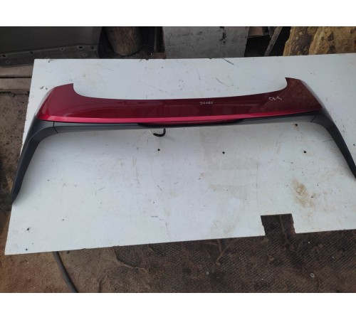 Спойлер крышки багажника