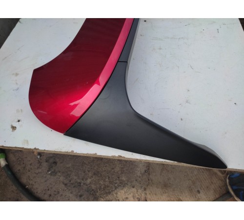 Спойлер крышки багажника