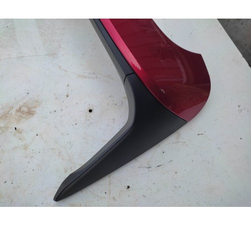 Спойлер крышки багажника