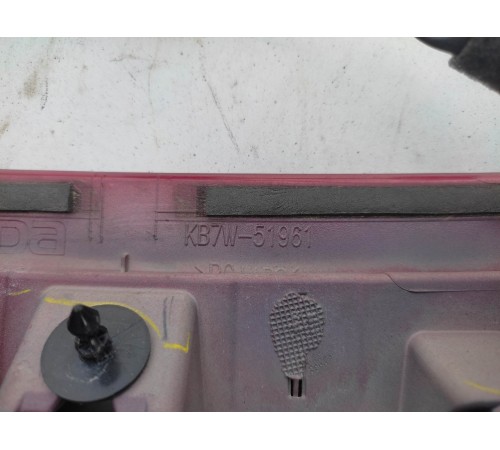 Спойлер крышки багажника