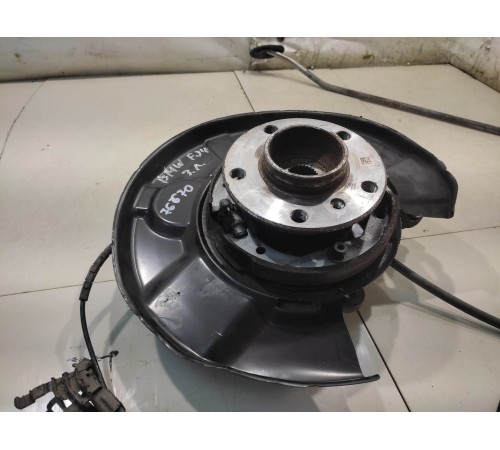 Поворотный кулак (задний, левый)