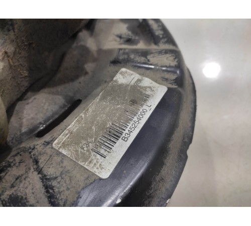 Поворотный кулак (задний, левый)