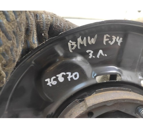 Поворотный кулак (задний, левый)