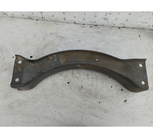 Кронштейн рамы передний поперечный