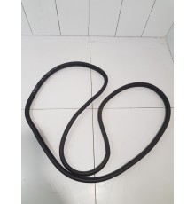 Уплотнитель двери задний правый