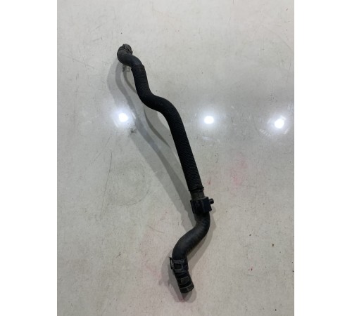 Патрубок системы охлаждения