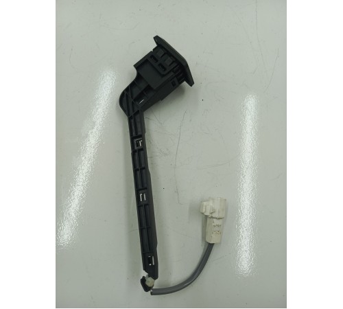 Кнопка крышки багажника