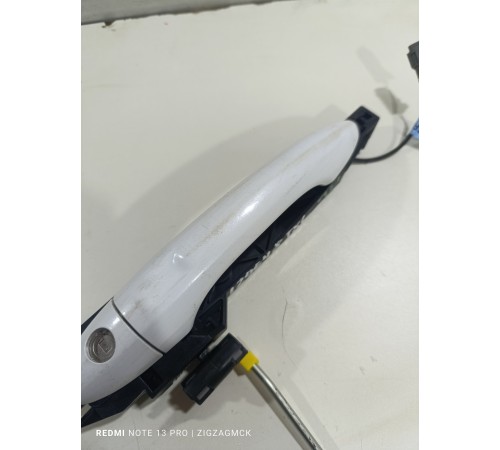 Ручка двери передняя левая внешняя