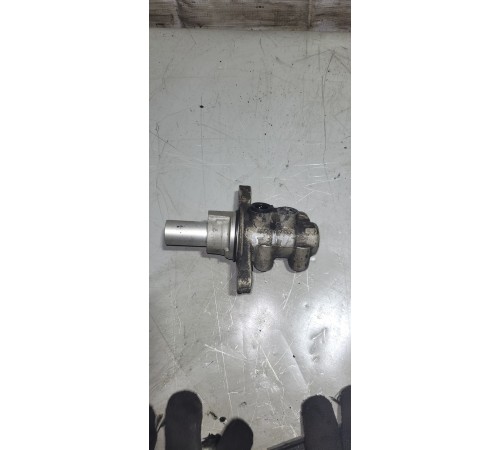 Бачок главного тормозного цилиндра