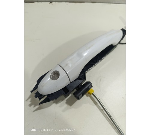 Ручка двери передняя левая внешняя