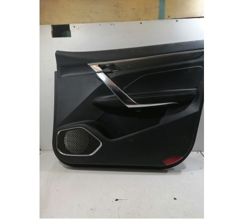 Обшивка двери передняя правая