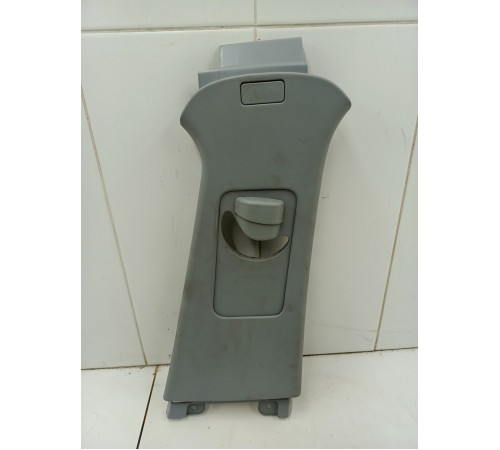 Обшивка центральной стойки правая верхняя