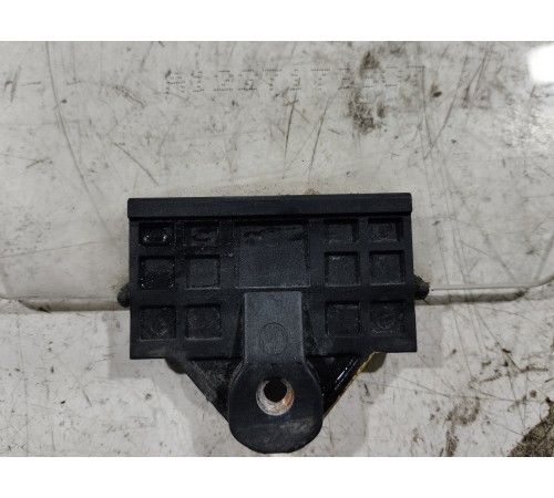 Стекло двери заднее правое