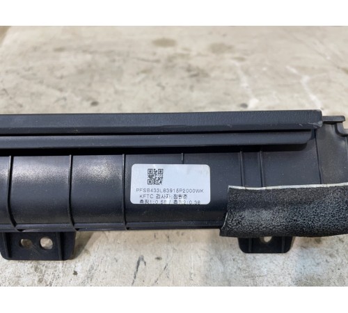 Солнцезащитная шторка задняя левая