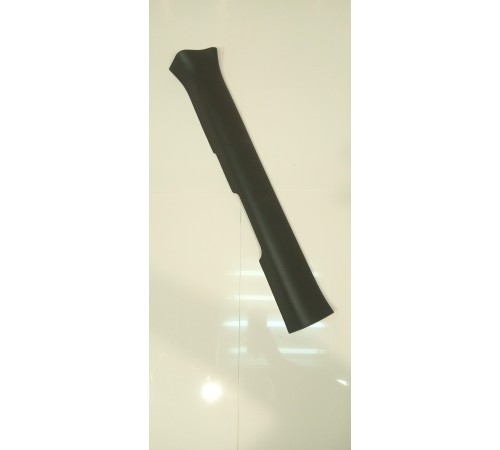 Накладка порога передняя правая