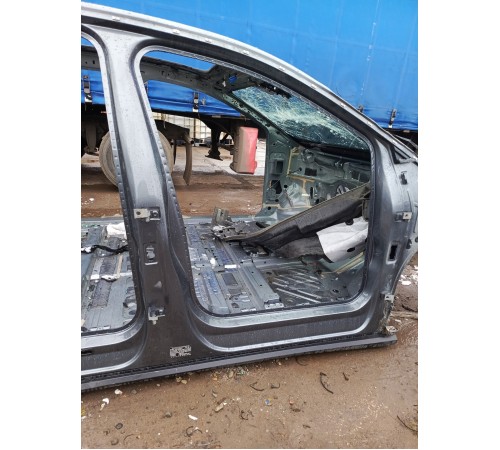 Порог со стойкой правый