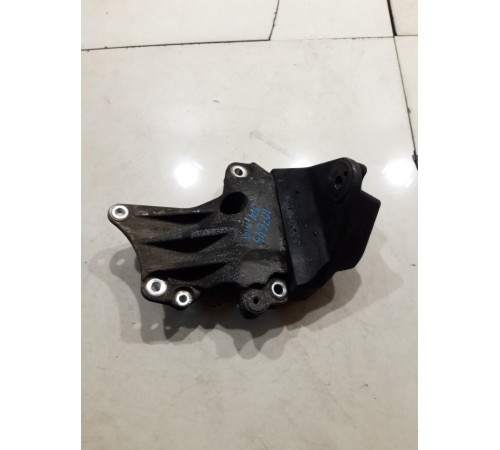 Кронштейн(крепление) двигателя