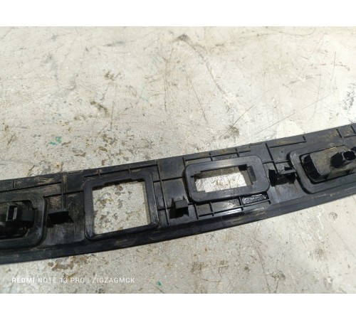 Накладка крышки багажника подсветки номера