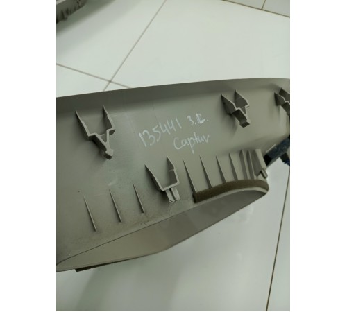 Обшивка задней стойки левая верхняя