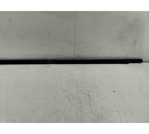 Уплотнитель стекла задний левый наружный