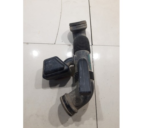 Патрубок воздушного фильтра