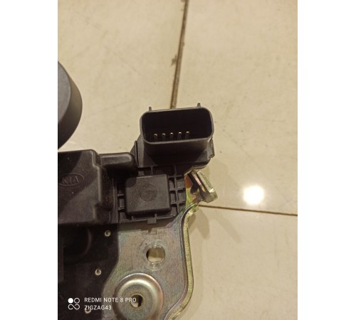 Замок крышки багажника