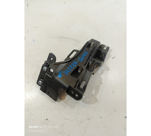 Кронштейн заднего бампера