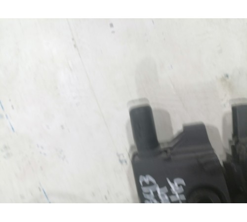 Замок капота 