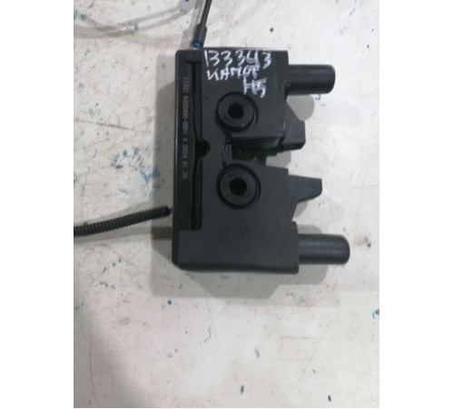 Замок капота 