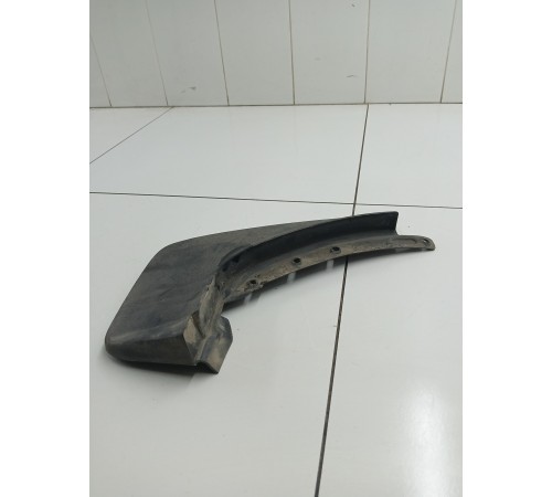 Брызговик задний левый