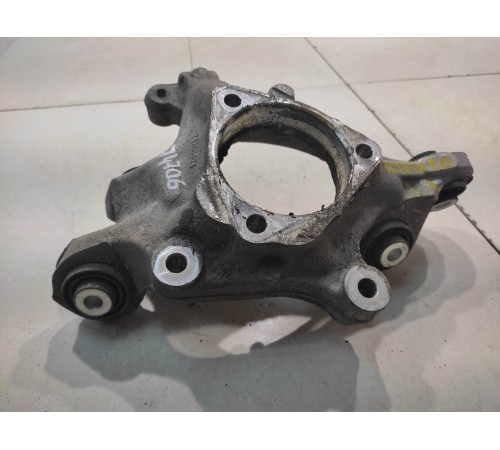 Кулак поворотный (задний, левый)