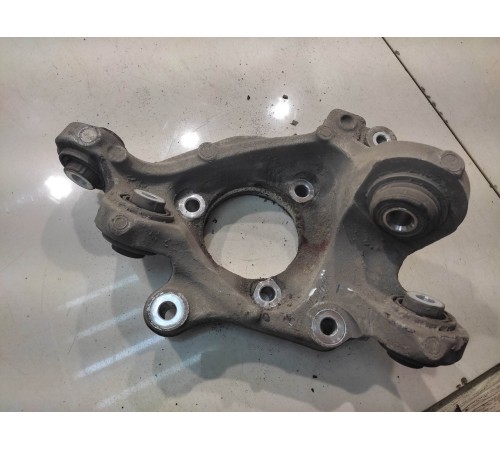 Кулак поворотный (задний, левый)