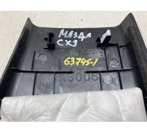 Накладка крышки багажника