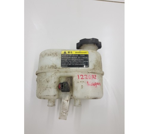 Бачок тормозной жидкости