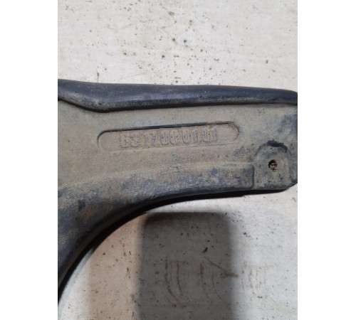 Брызговик передний левый