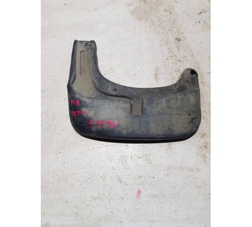 Брызговик передний левый