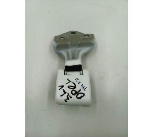 Петля двери задняя левая верхняя