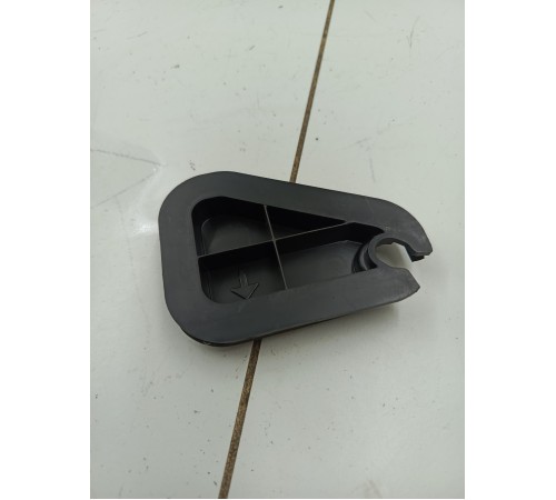 Заглушка замка двери передняя правая