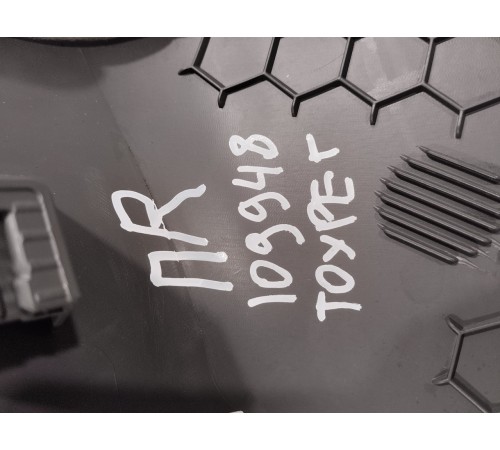 Обшивка стойки передняя правая