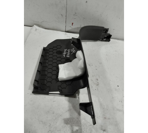 Обшивка стойки передняя правая