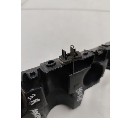 Кронштейн заднего бампера правый