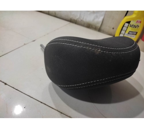 Подголовник (задний)