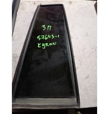 Стекло двери задней правой форточка