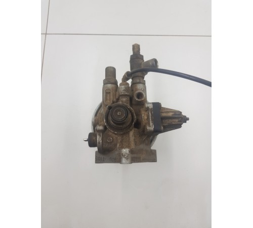 Клапан гидравлический правый с фильтром