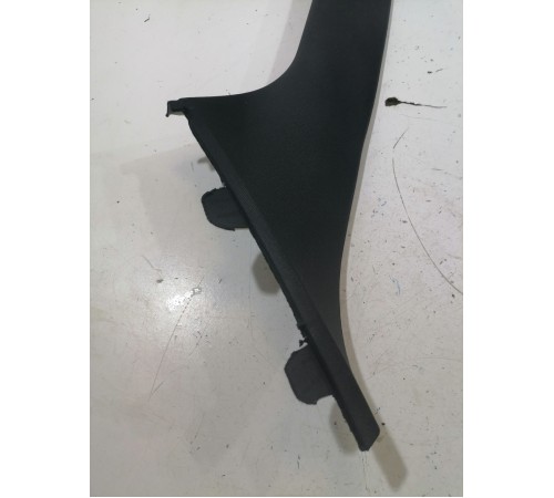  Накладка стойки передняя левая