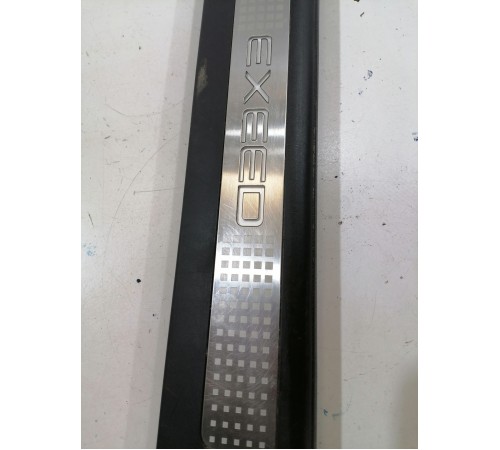 Накладка порога передняя правая