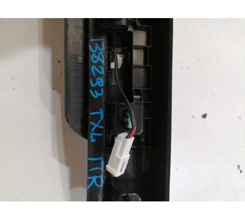 Накладка порога передняя правая