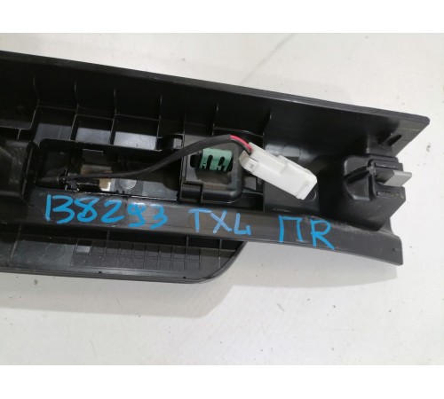 Накладка порога передняя правая