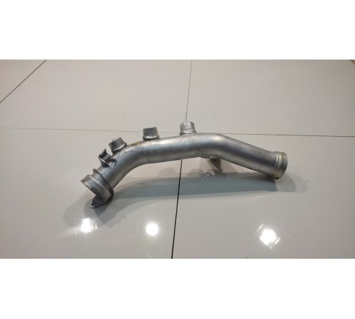 Патрубок интеркулера